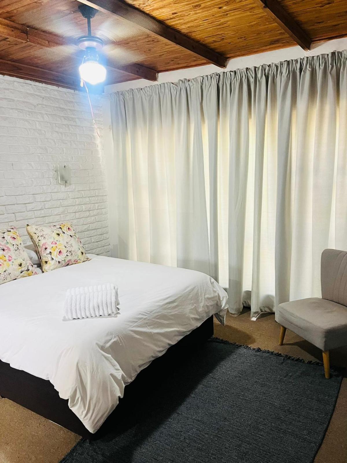 The Hart House Bed & Breakfast Hartbeespoort Dış mekan fotoğraf